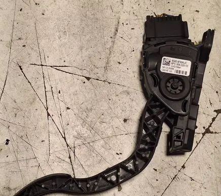 Ford S-MAX Accelerator throttle pedal 6G929F836JC 06122006 C95YE02