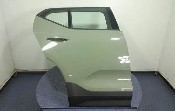 Volvo XC40 Rear door 