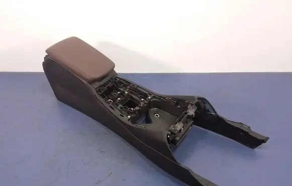 BMW X3 E83 Center console 