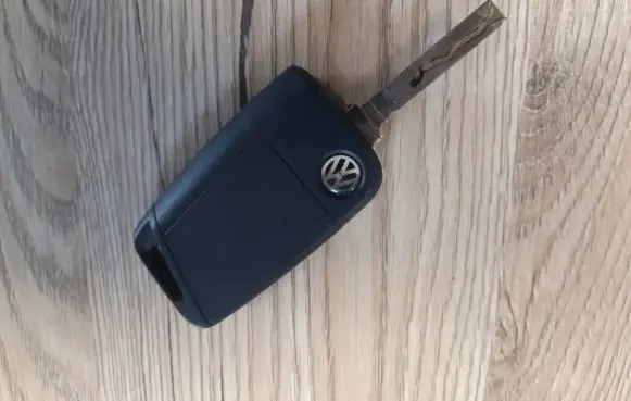 Volkswagen Polo V 6R Ignition key/card 