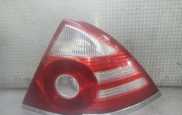 Ford Mondeo Mk III Rear/tail lights 6S7113404A
