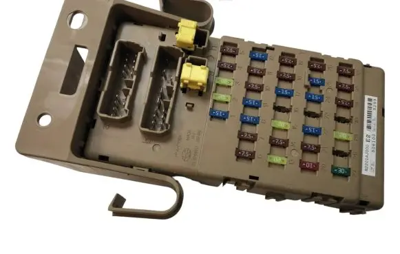Subaru Outback Fuse box set 82201AJ000 906100