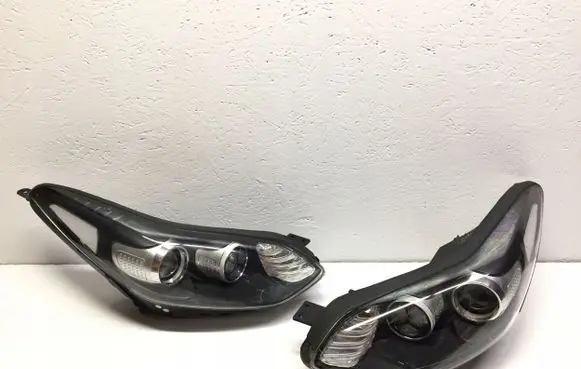 KIA Sportage Headlight/headlamp 92102