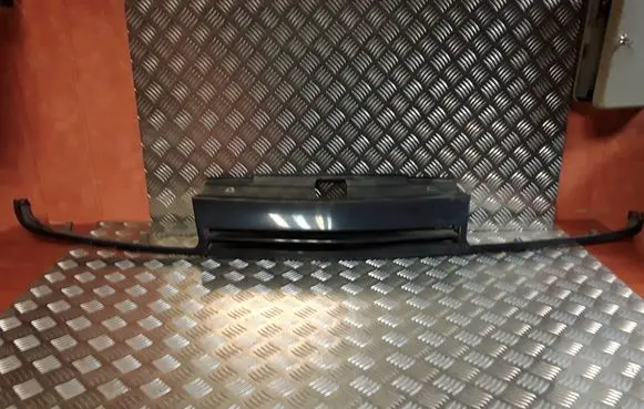 Citroen Xantia Front bumper upper radiator grill 9608645377