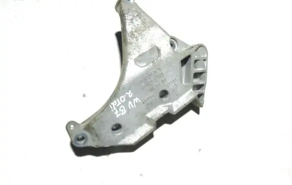 Volkswagen PASSAT B7 Engine mounting bracket 03L199207