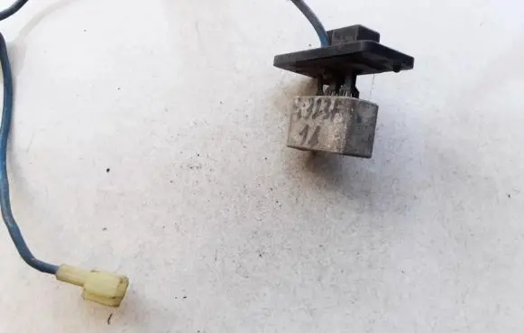 Mazda 323 F Heater blower motor/fan resistor 76656 7665-6