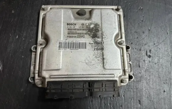 Jeep Cherokee Engine control unit/module P56044220AD 0281011152