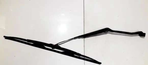 Toyota RAV 4 (XA20) Front wiper blade arm