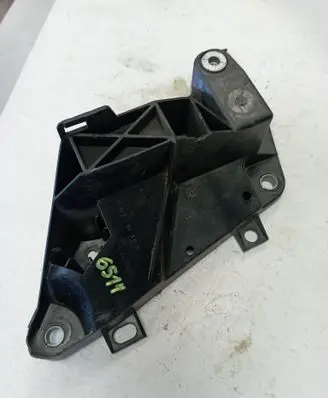 Chrysler Pacifica Radiator support slam panel bracket 68292239AB