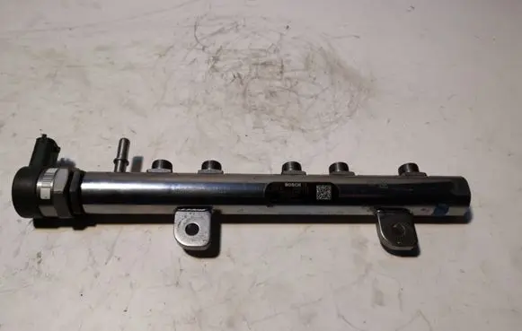 Jeep Grand Cherokee Fuel main line pipe