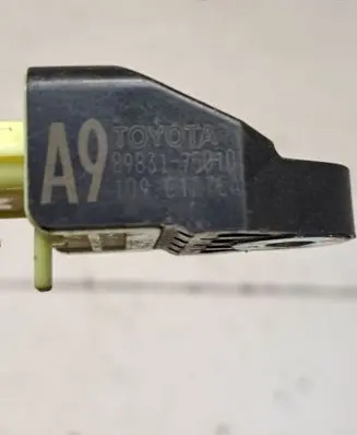 Toyota Prius (XW30) Airbag deployment crash/impact sensor 8983175010