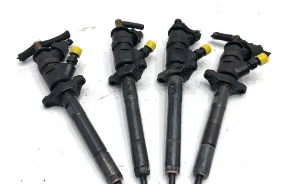 Peugeot 308 Fuel injectors set 0445110311
