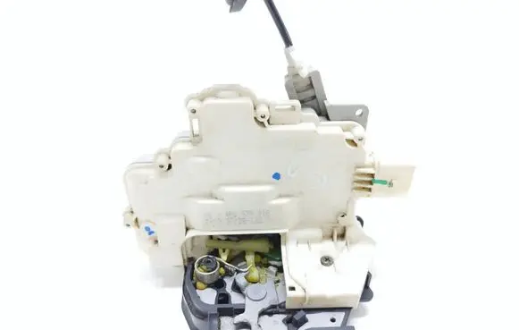 Audi A6 S6 C6 4F Rear door lock 4F0839016