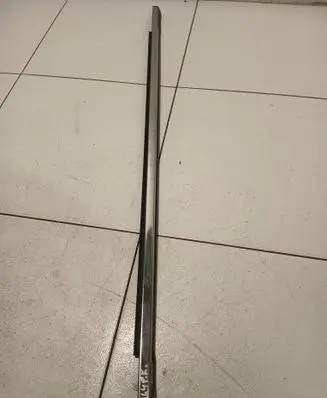 Chrysler Grand Voyager V Front door glass trim molding Nocode