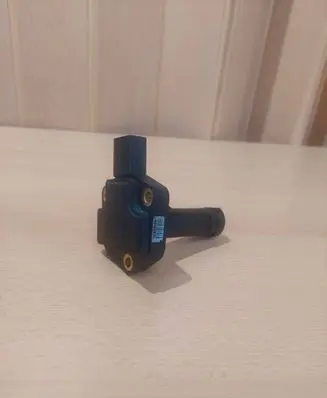 Volvo V70 Oil level sensor 8658263