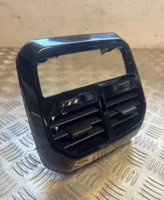 BMW iX Dash center air vent grill 18896810