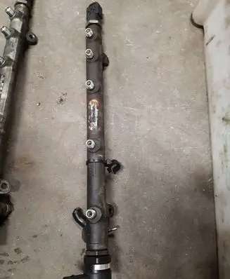 Mercedes-Benz E W211 Fuel main line pipe 0445214038 0700395