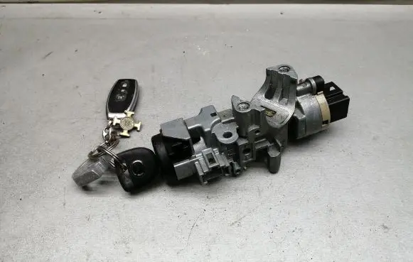 Mazda Premacy Ignition lock SL33