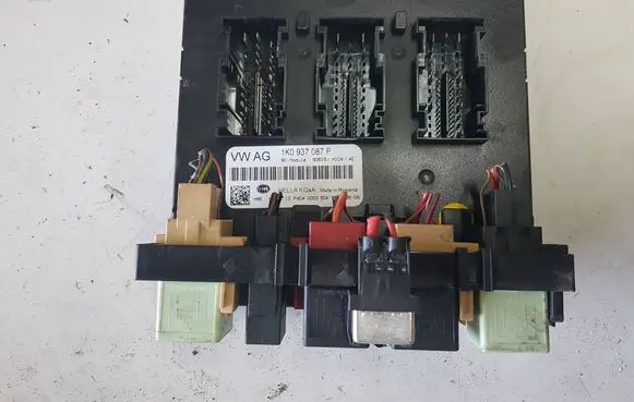 Skoda Superb B6 (3T) Comfort/convenience module 1K0937087PIAUTOPI 1K0937087P 5DK00966506