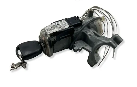 Toyota RAV 4 (XA20) Ignition lock 01079C8L68
