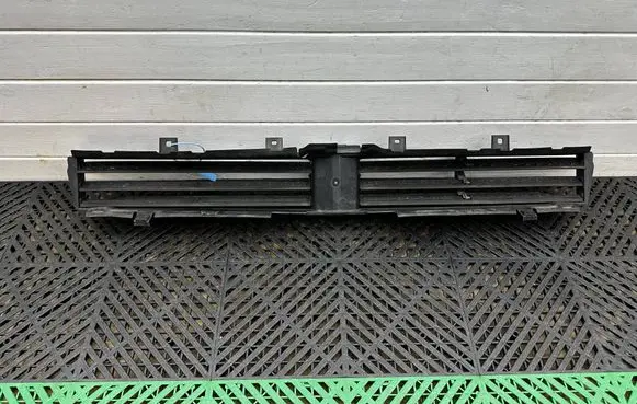 BMW 5 G30 G31 G38 Cabin air duct channel 7474372 433216 170406611