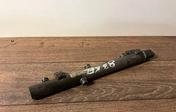 Mercedes-Benz E W211 Fuel main line pipe A6420702595