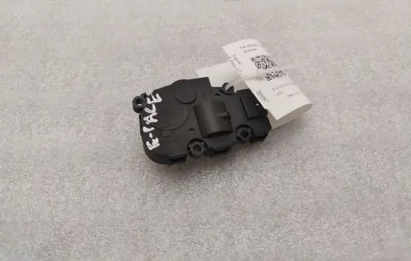 Jaguar E-Pace Air flap motor/actuator EGP0031