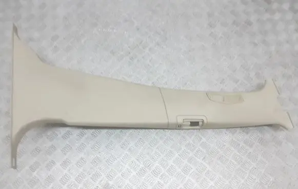 Volvo XC60 (B) pillar trim (top) 6841932 30767129