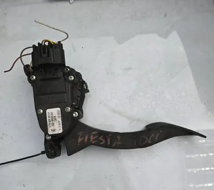 Ford Fiesta Accelerator throttle pedal 2S619F836BA 6PV00856701 C95YE