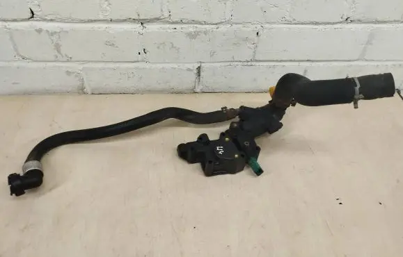 Peugeot 207 Engine coolant pipe/hose V280506G8