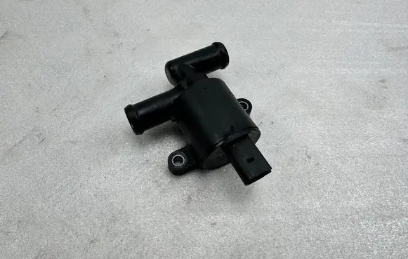 Audi A8 S8 D4 4H Coolant heater control valve 4H0121670A 4H0121670