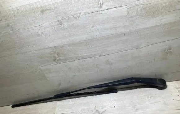 Ford B-MAX Front wiper blade arm AV1117526CE