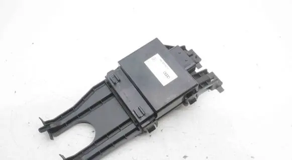 Audi Q3 8U Voltage converter/converter module 8K0959663D