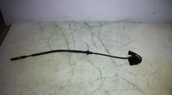 Audi A3 S3 8P Engine bonnet/hood lock release cable 8P0823535B