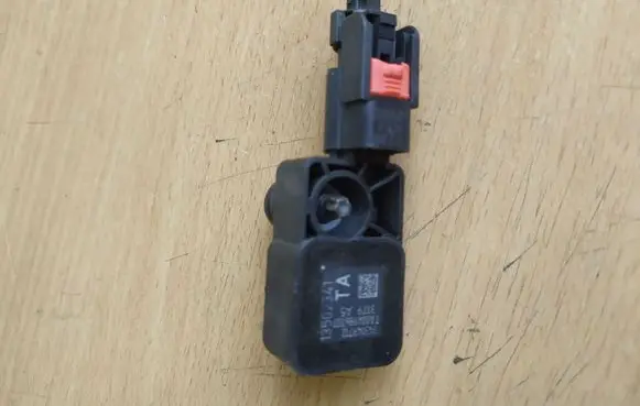 Opel Insignia A Airbag deployment crash/impact sensor 13502341