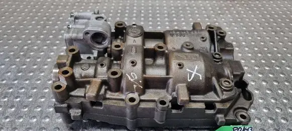Audi A4 S4 B8 8K Oil pump S26383143 03L103537