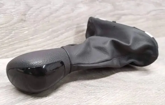 Mercedes-Benz E W124 Gear lever shifter trim leather/knob A2112677510 D66021905733