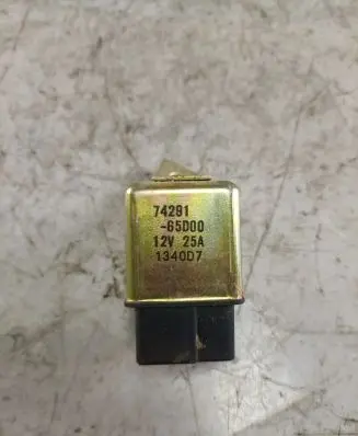 Suzuki Grand Vitara I Heater blower fan relay 7429165D00 1340D7