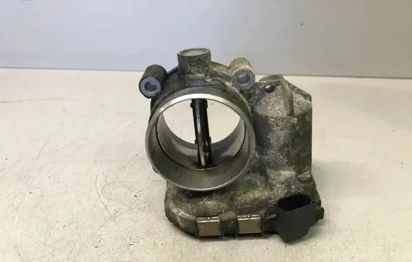 Mercedes-Benz C W203 Throttle valve A1110980109