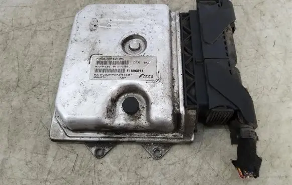 Fiat Panda II Engine control unit/module 51896811