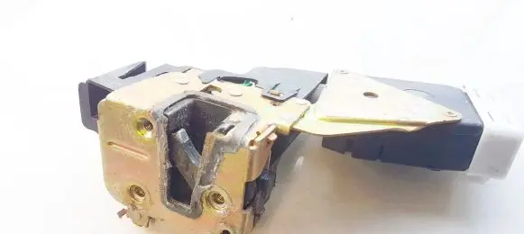 Mitsubishi Space Star Front door lock
