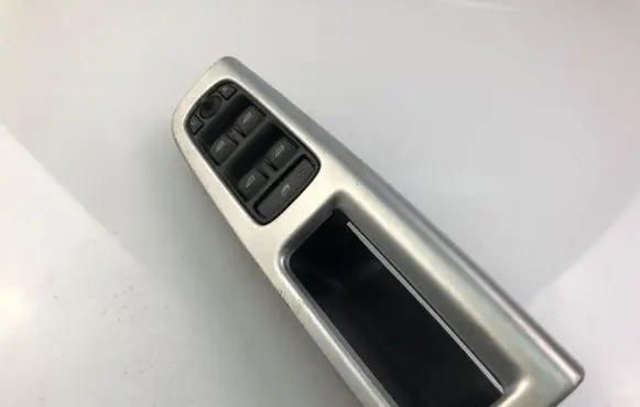 Volvo V50 Electric window control switch Y2354
