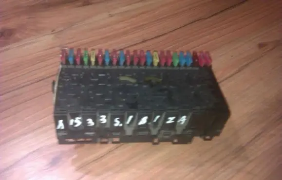 Seat Ibiza II (6k) Fuse box set 357937039
