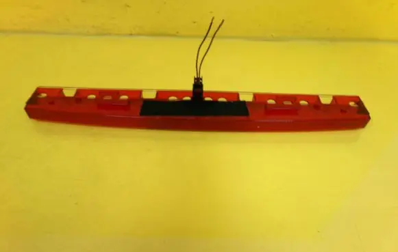 Audi A4 S4 B6 8E 8H Third/center stoplight 28427002