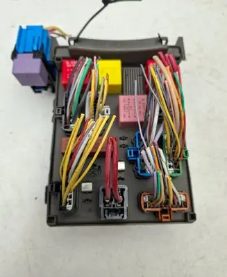 Renault Espace IV Fuse module 8200004201E 518832019