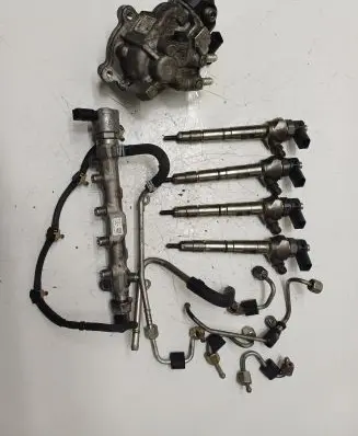 Volkswagen Golf VII Fuel injection system set 04L130755E 04L089G 04L130277AD
