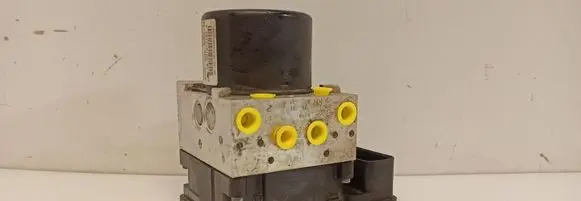 Volvo XC70 ABS Pump 30681619