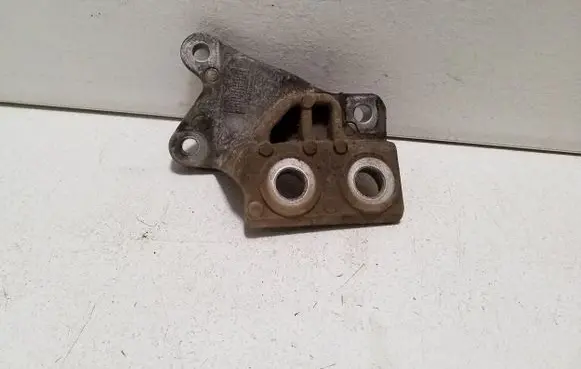 Volvo XC60 Front differential bracket 31439850