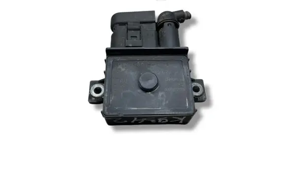 BMW 3 E46 Glow plug pre-heat relay 780120003 0005377178 0522120101