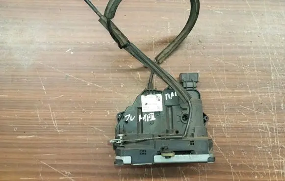 Citroen Jumper Front door lock 1346336080